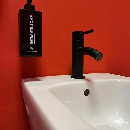 Dulcamara Boutique - Blue Velvet *