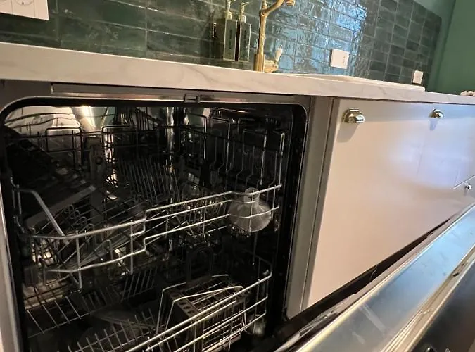 Dulcamara Boutique - Blue Velvet *