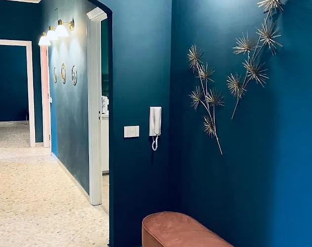 Dulcamara Boutique - Blue Velvet *