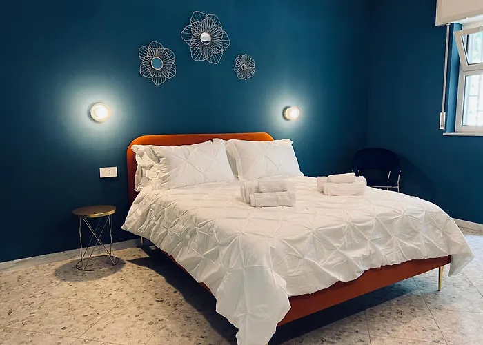 Dulcamara Boutique - Blue Velvet *